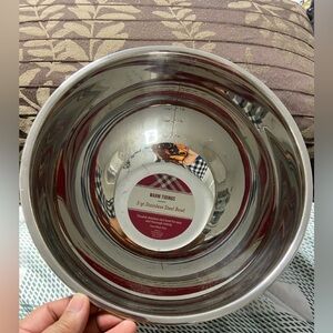 WARM TIDINGS Stainless Steel NUTCRACKER Mixing Bowl